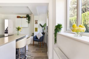 Kitchen- click for photo gallery